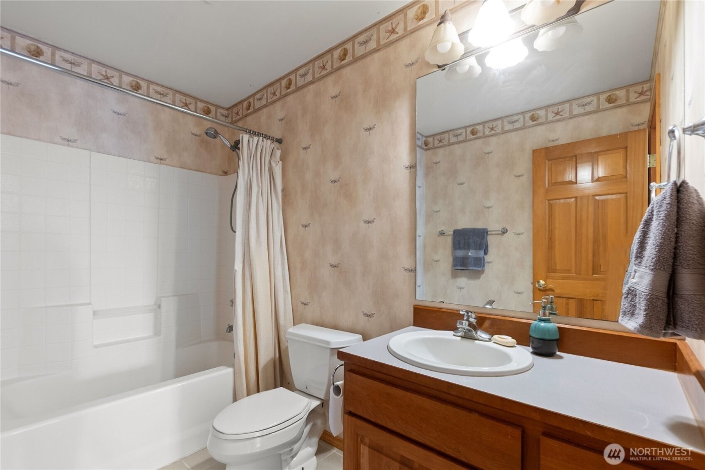 1013 Mallard Lane , Camano Island, WA 98282