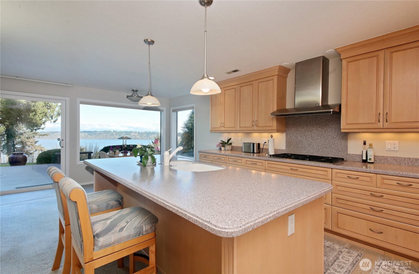 8111 Possession Ridge Lane , Clinton, WA 98236