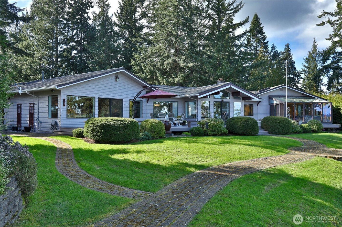 8111 Possession Ridge Lane , Clinton, WA 98236