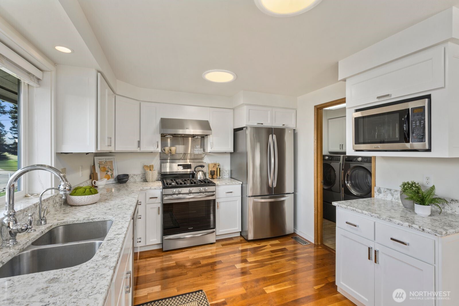 2370 McHugh Avenue , Enumclaw, WA 98022