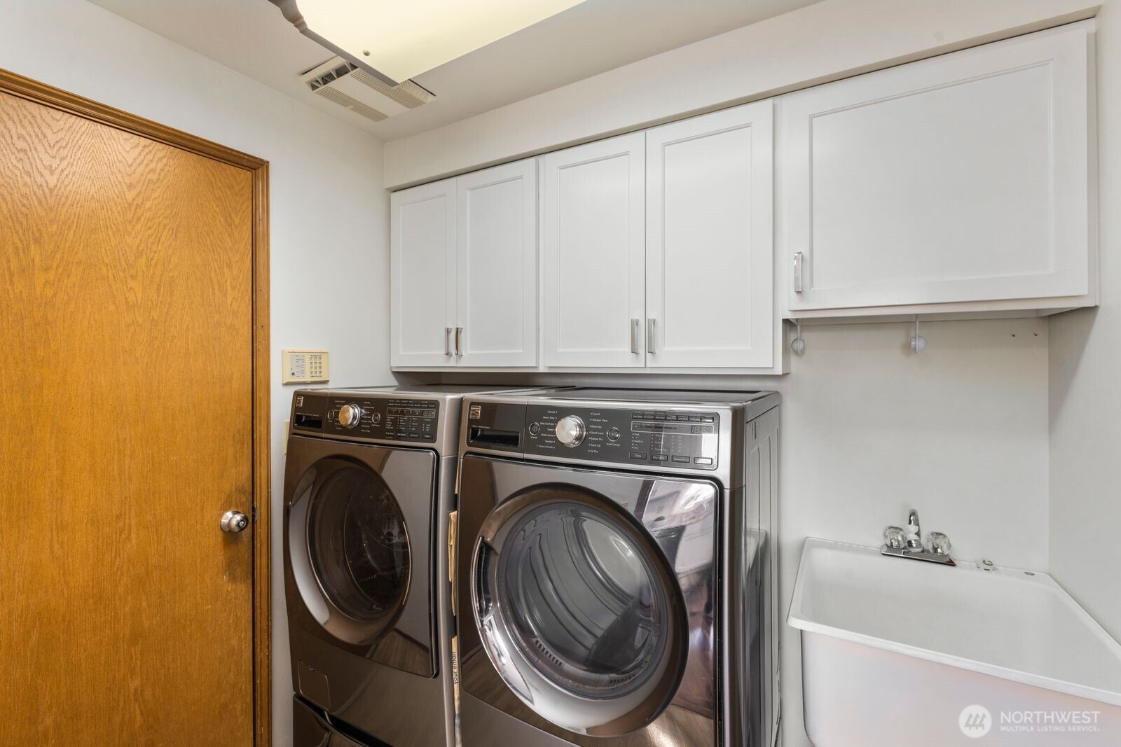 2370 McHugh Avenue , Enumclaw, WA 98022