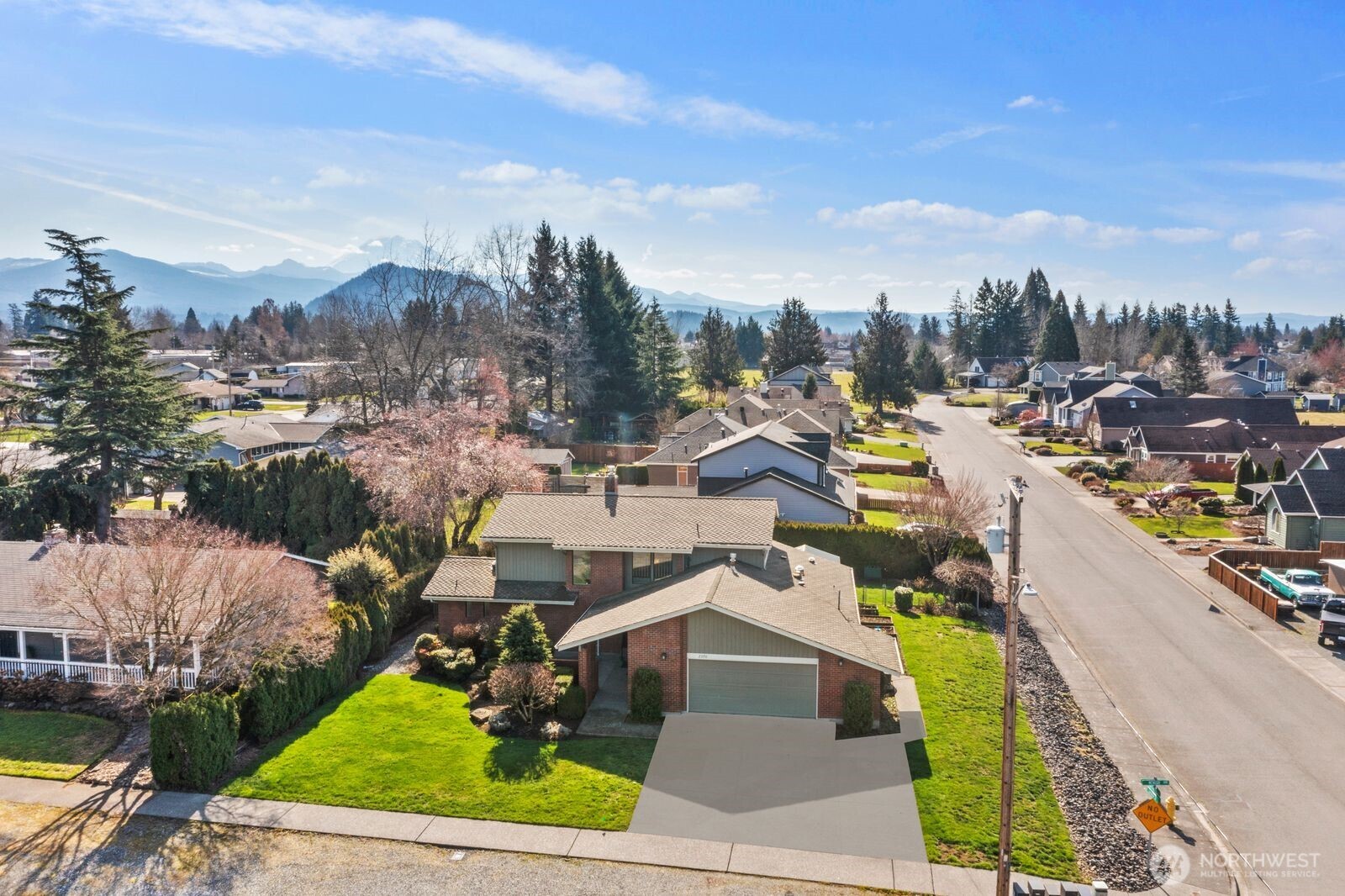 2370 McHugh Avenue , Enumclaw, WA 98022