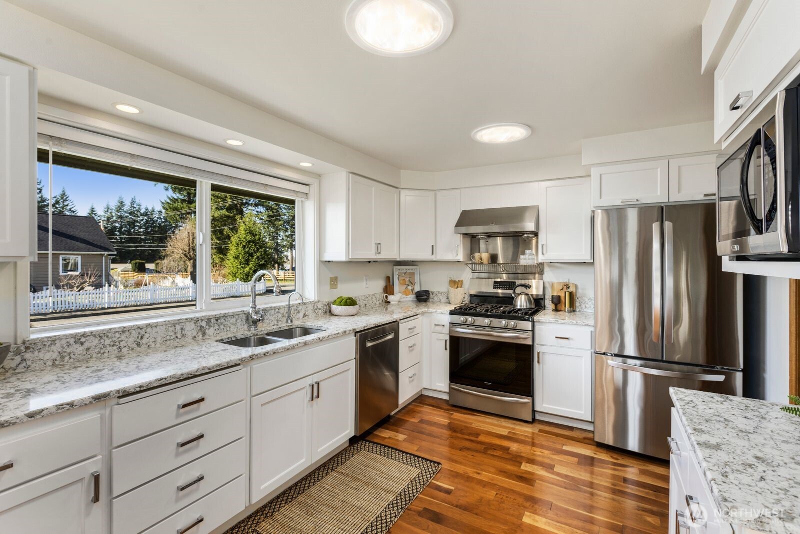 2370 McHugh Avenue , Enumclaw, WA 98022