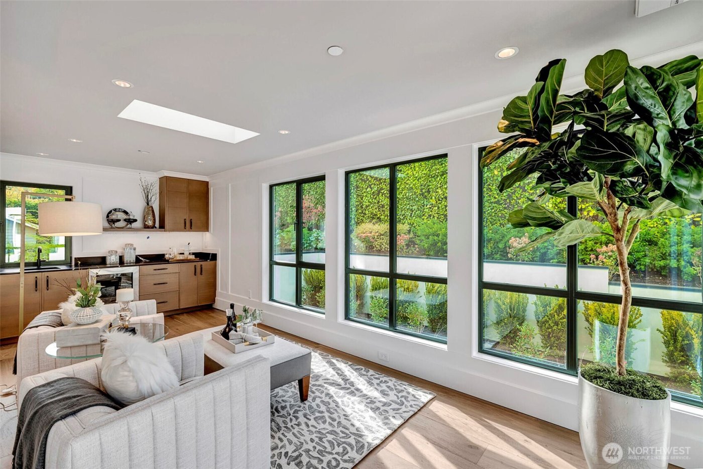 1525 79th Place NE, Medina, WA 98039