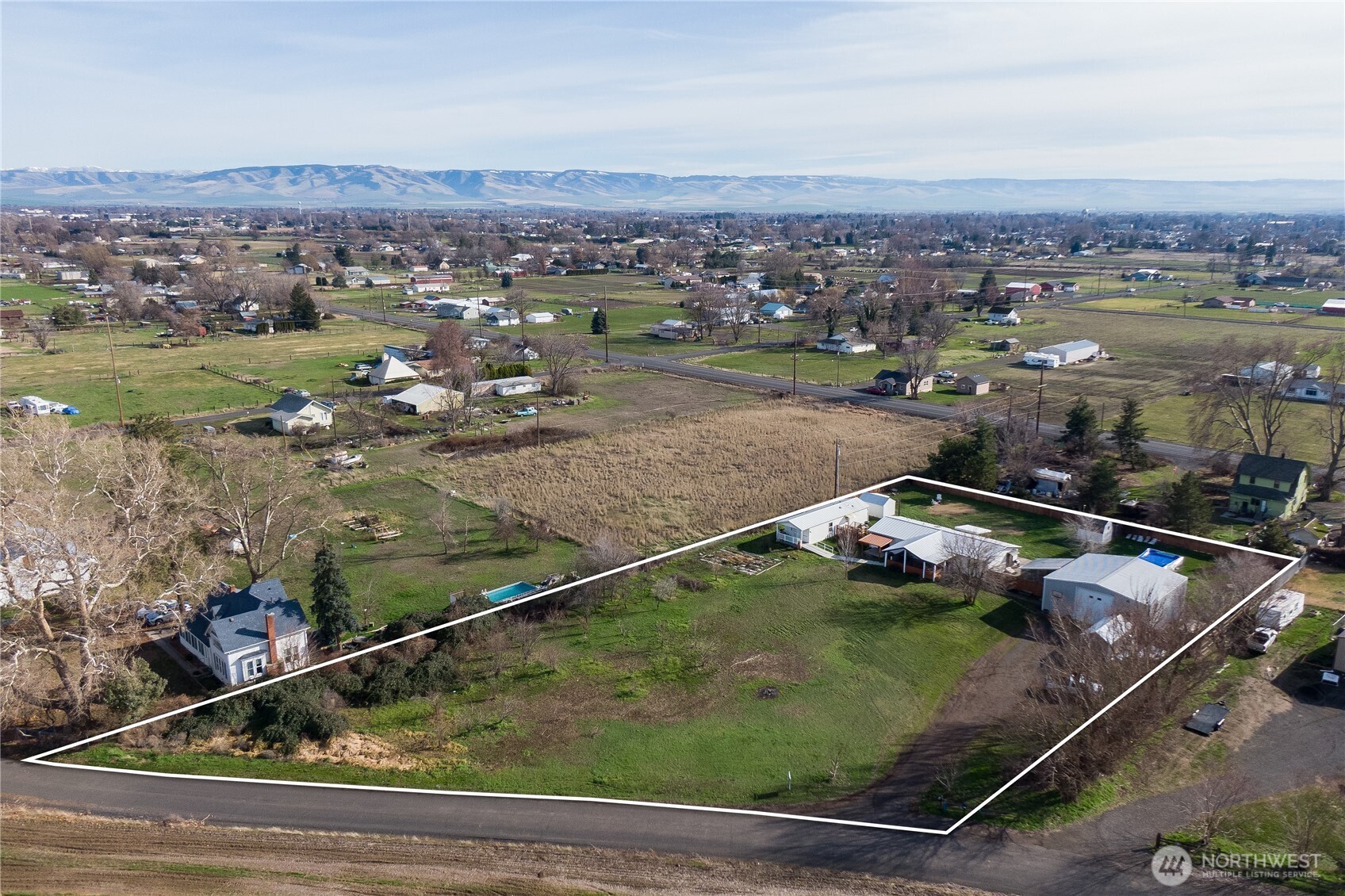 647 Baldwin Road , Walla Walla, WA 99362