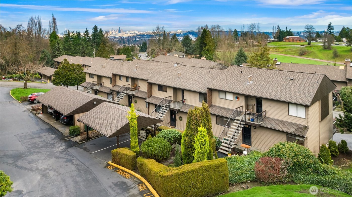 10713 Glen Acres Drive S #10713, Seattle, WA 98168