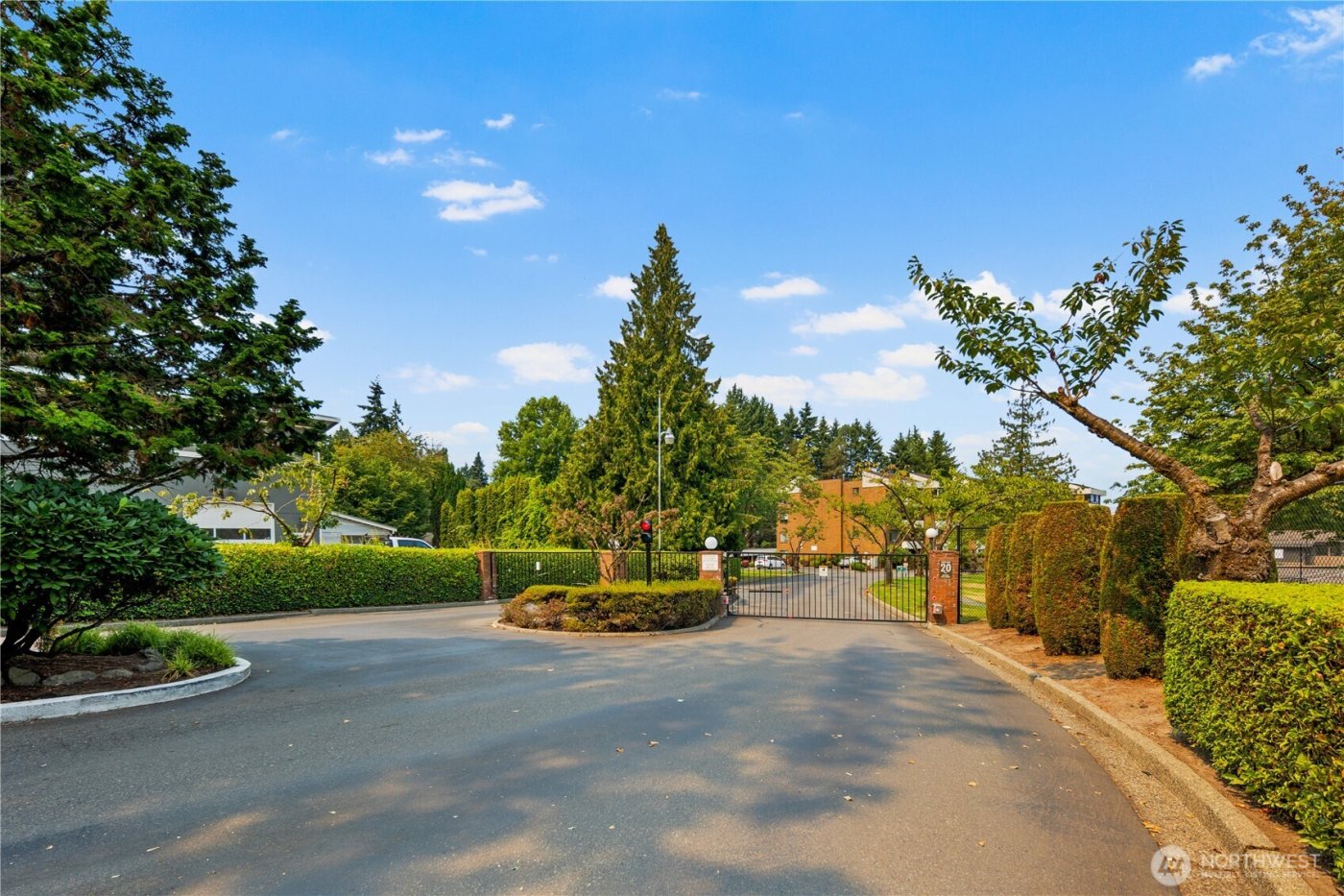 10713 Glen Acres Drive S #10713, Seattle, WA 98168