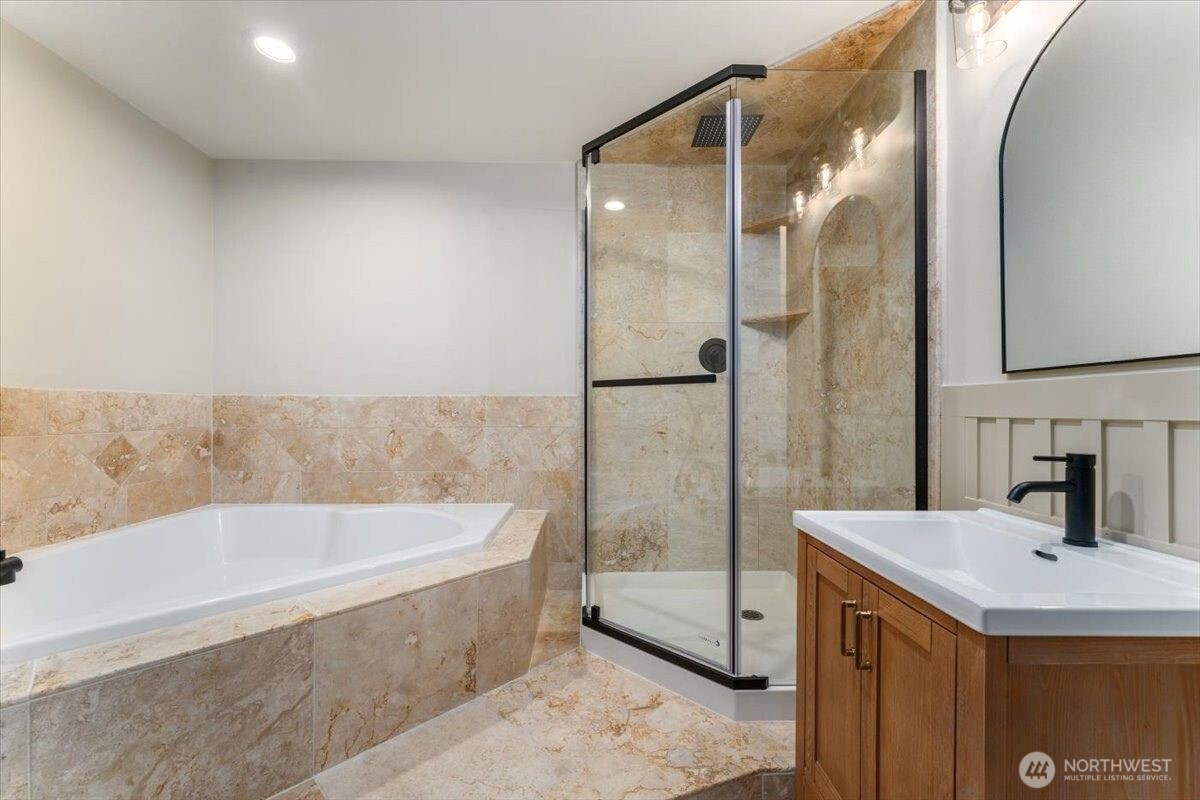 124 Boetzkes Avenue , Manson, WA 98831