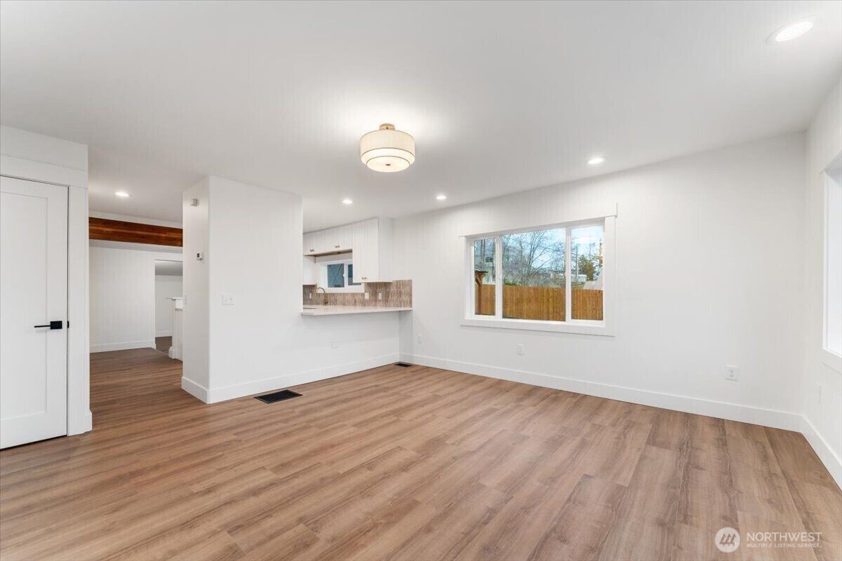 124 Boetzkes Avenue , Manson, WA 98831