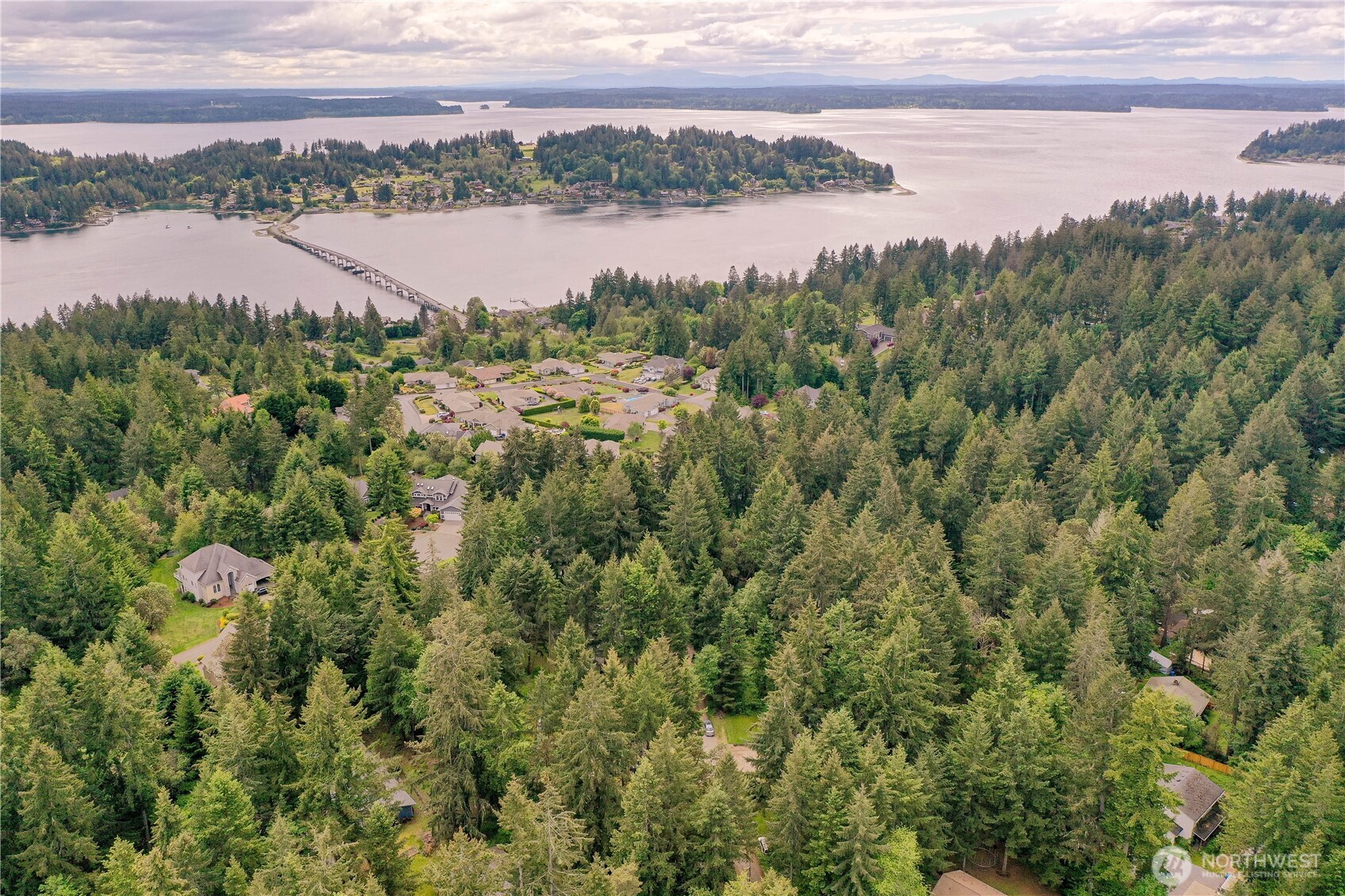 3214 77th Avenue NW, Gig Harbor, WA 98335