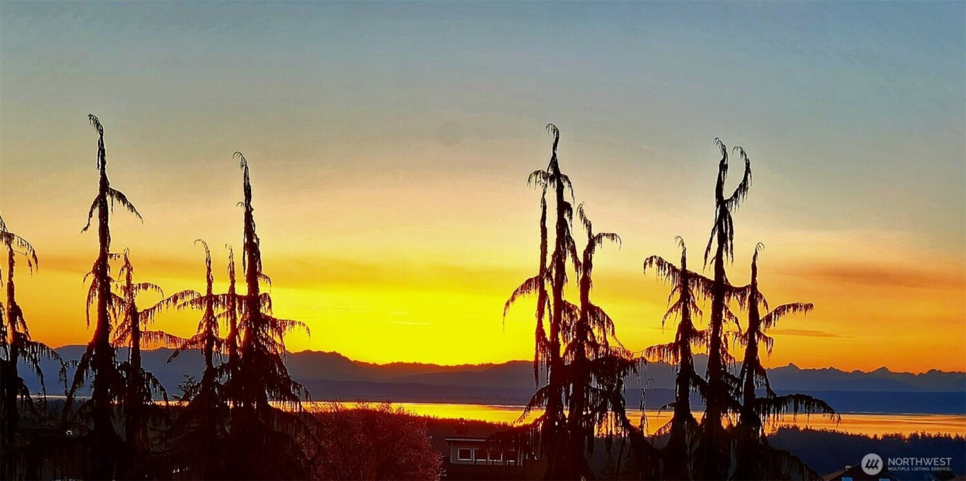 230 Rocky Mountain High Rd , Camano Island, WA 98282