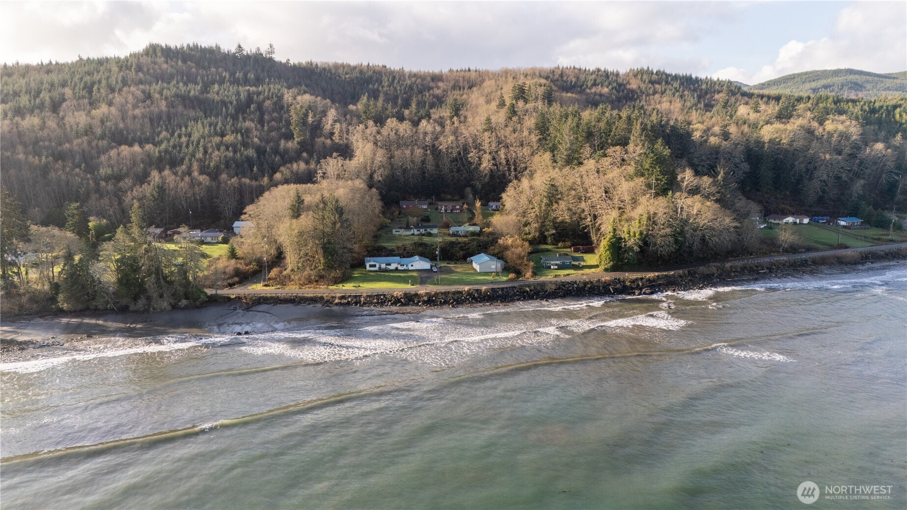 90 Dawnsridge Road , Sekiu, WA 98381