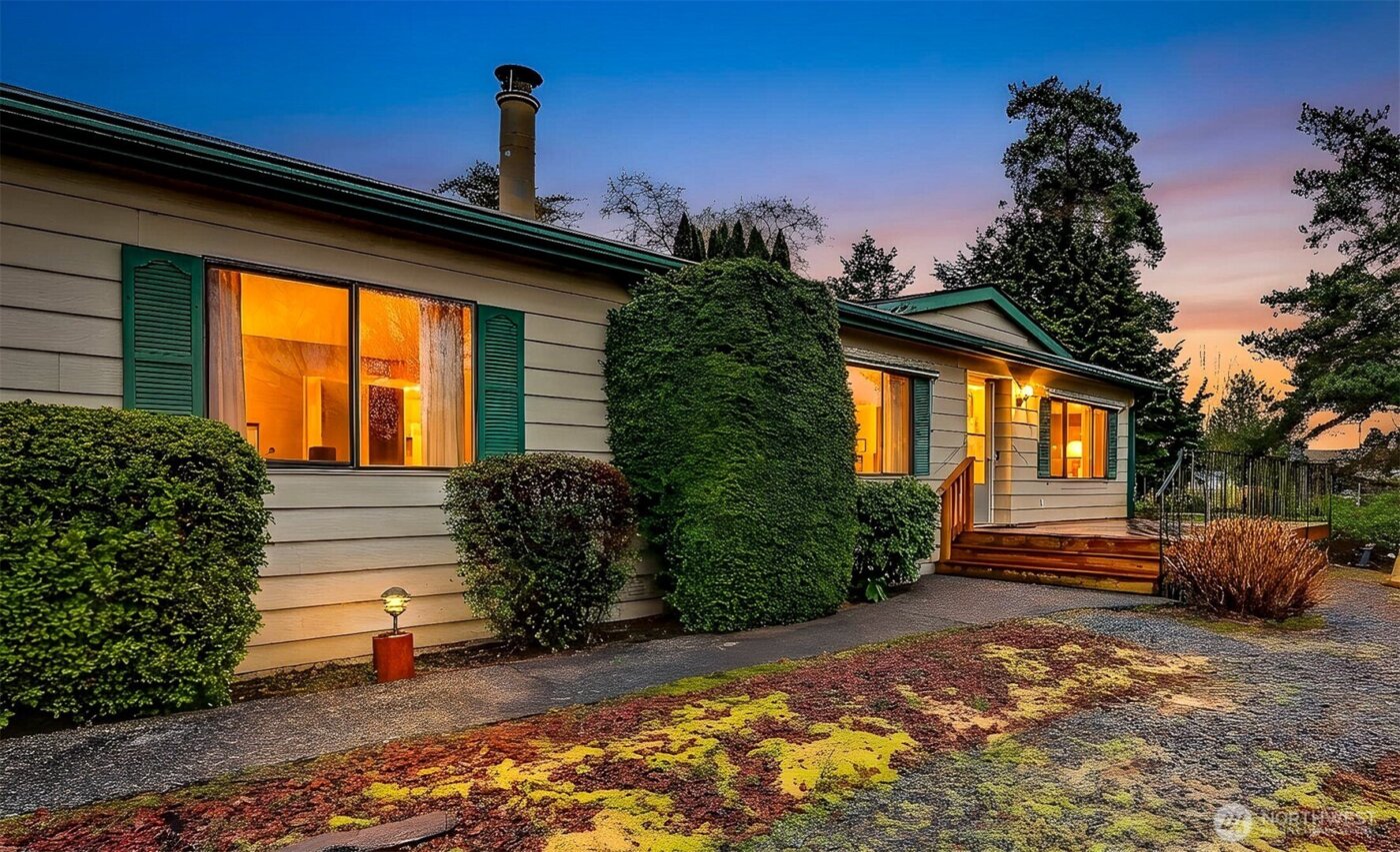 23812 Lake Drive E, Bothell, WA 98021