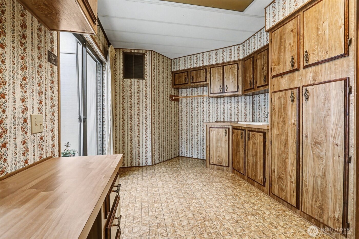 23812 Lake Drive E, Bothell, WA 98021