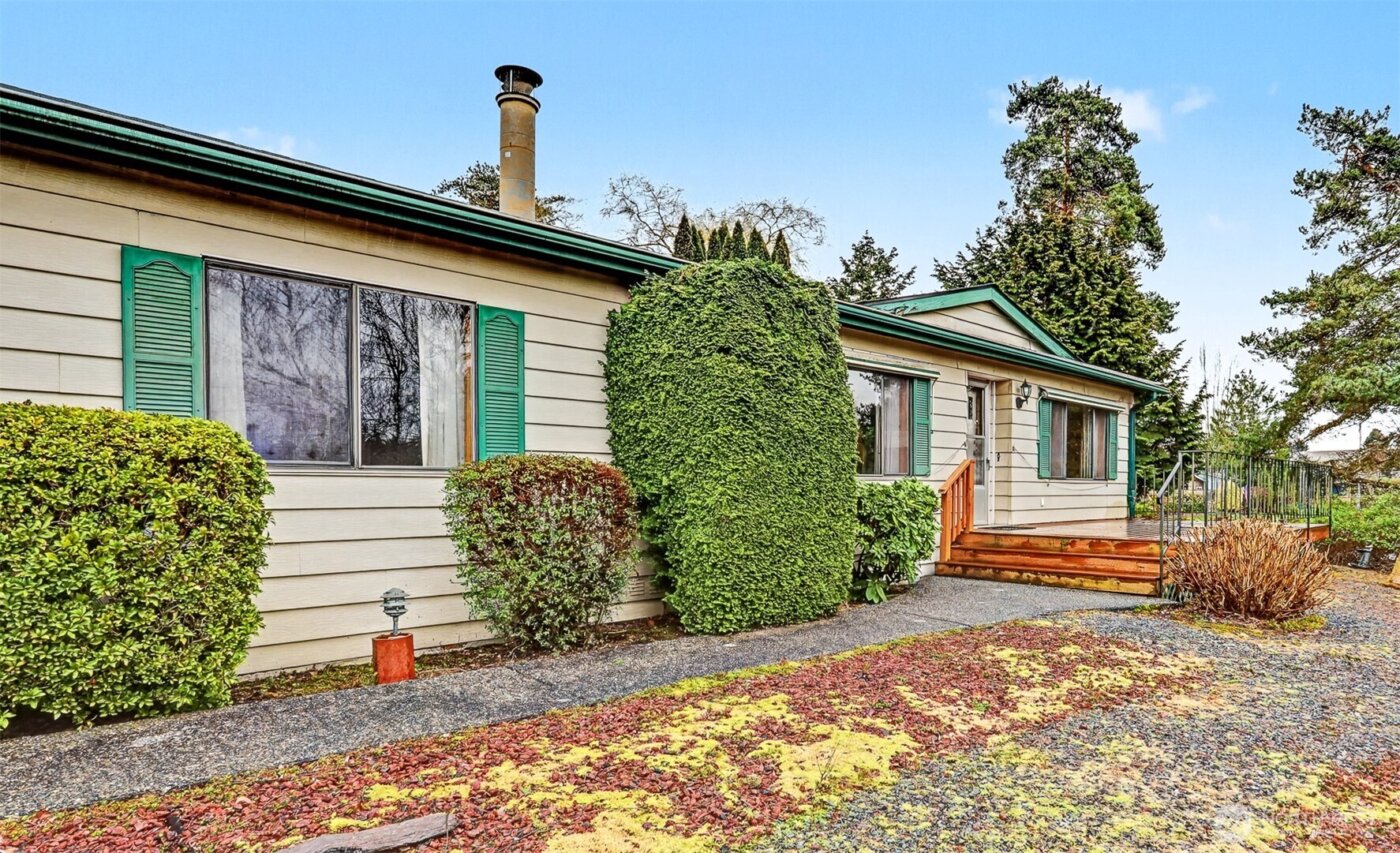 23812 Lake Drive E, Bothell, WA 98021