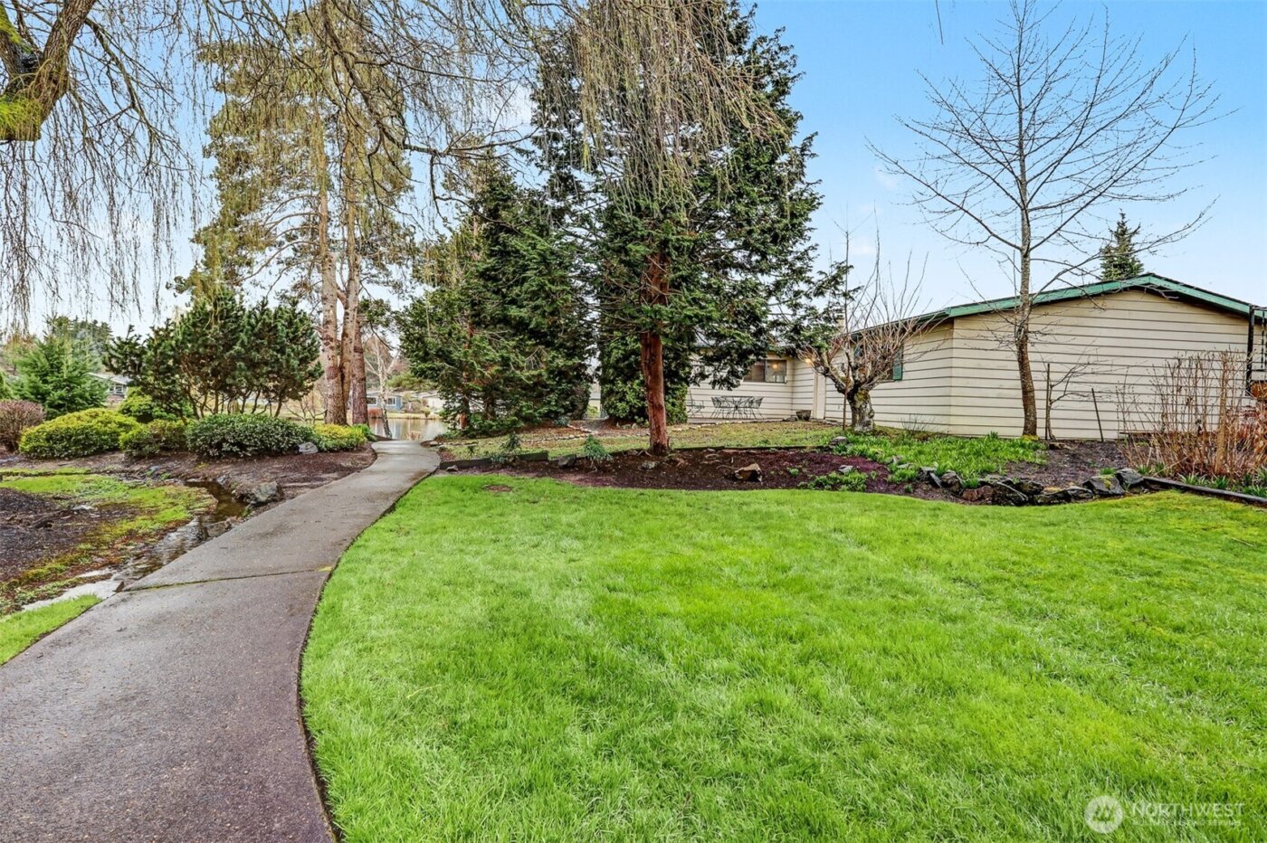 23812 Lake Drive E, Bothell, WA 98021