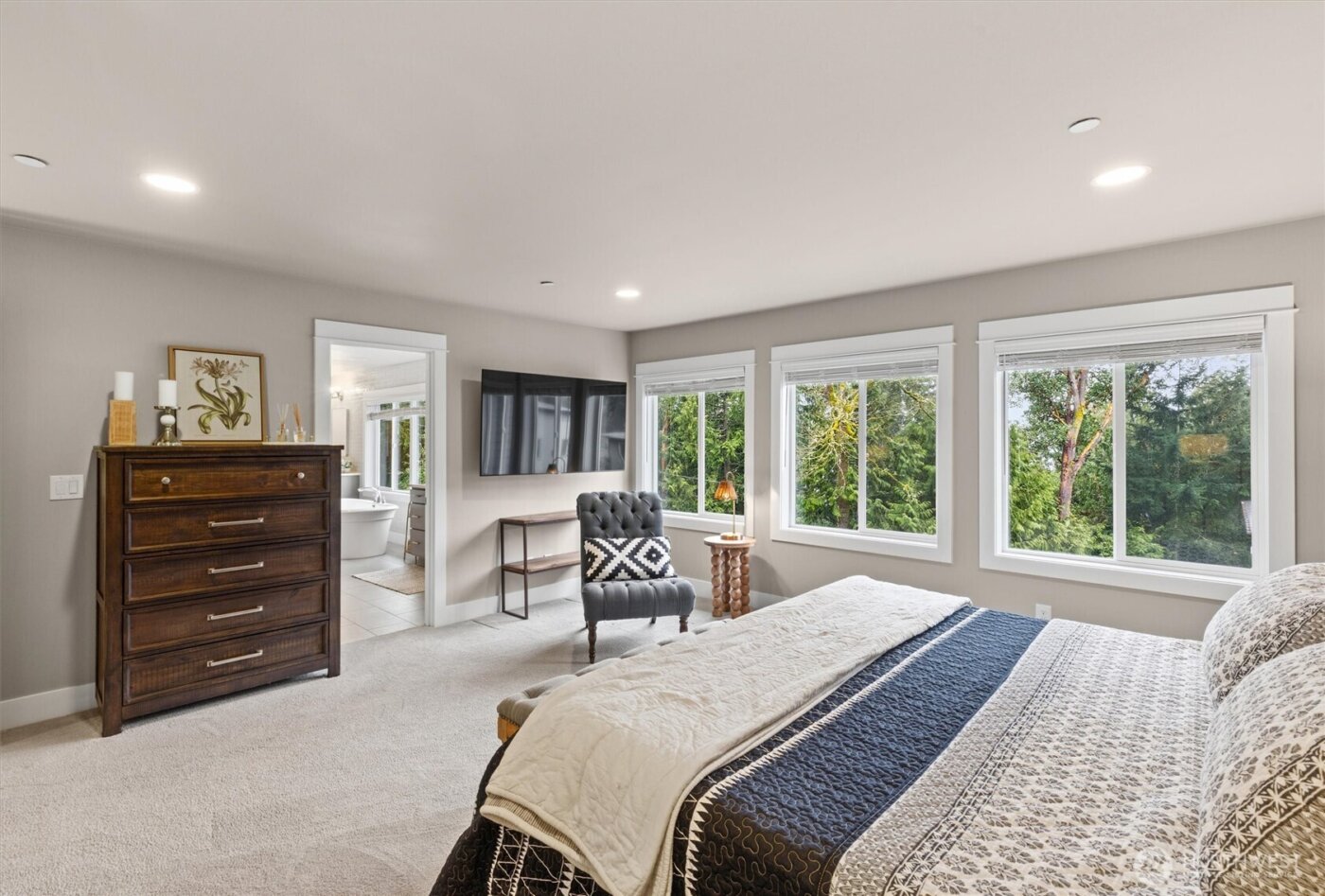 7223 NE 118th Court , Kirkland, WA 98034