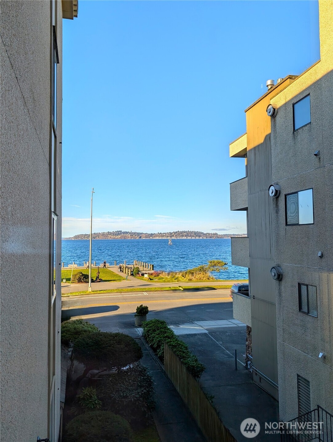 1156 Alki Avenue SW #201, Seattle, WA 98116