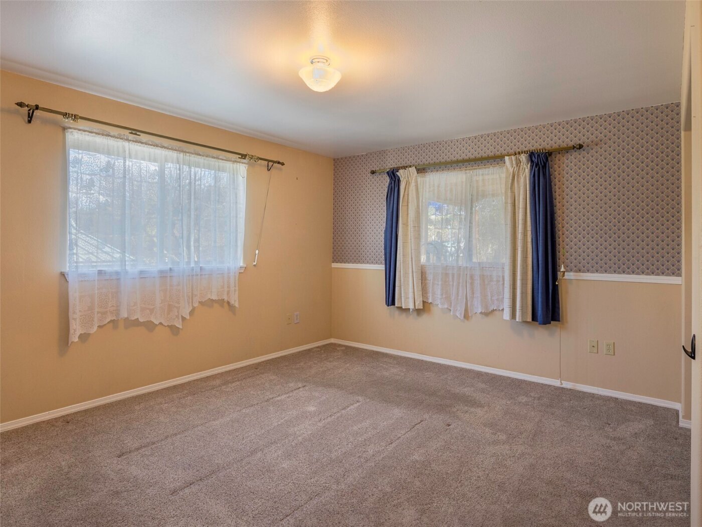 430 Whidby Avenue , Port Angeles, WA 98362