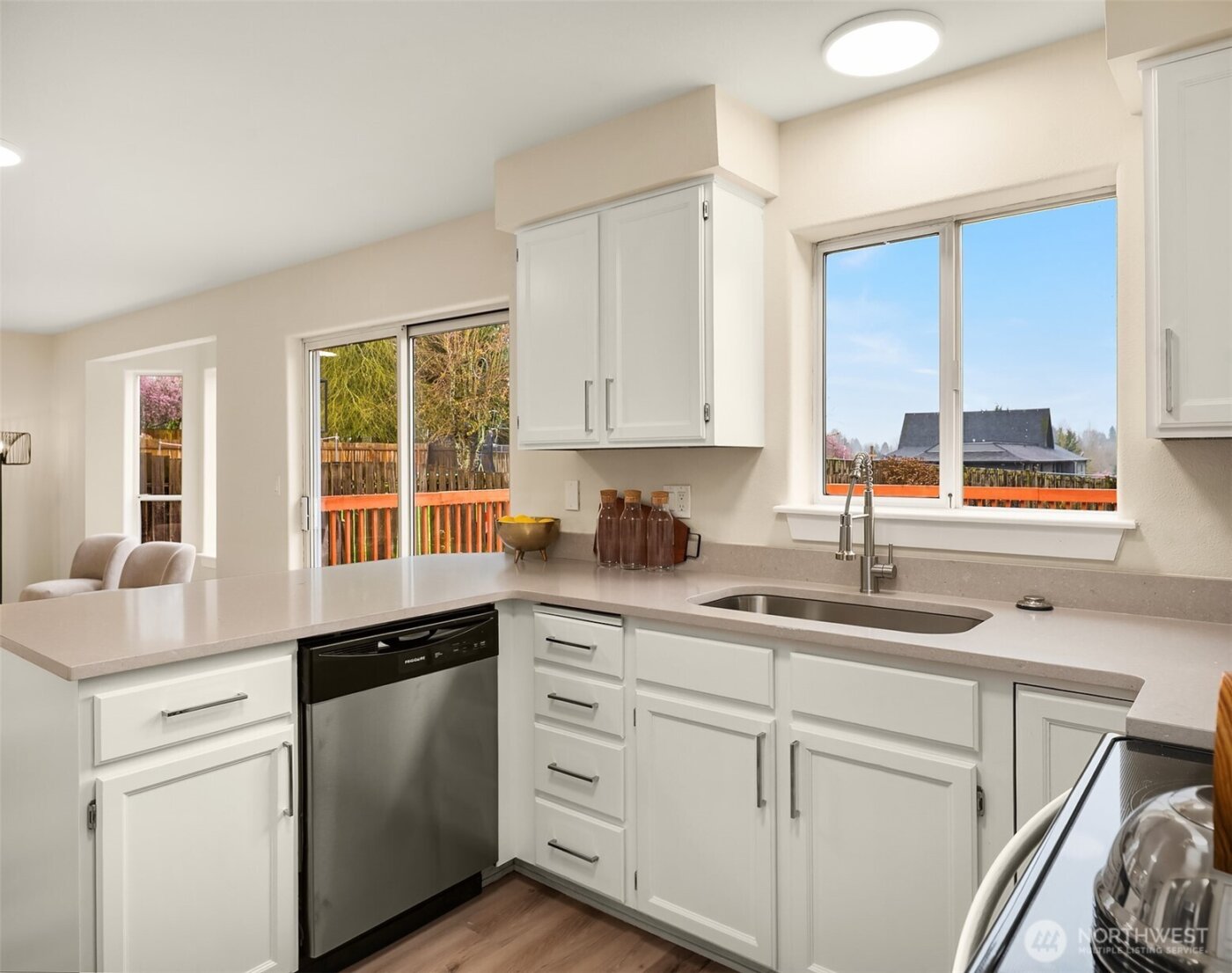 11203 SE 237th Place , Kent, WA 98031