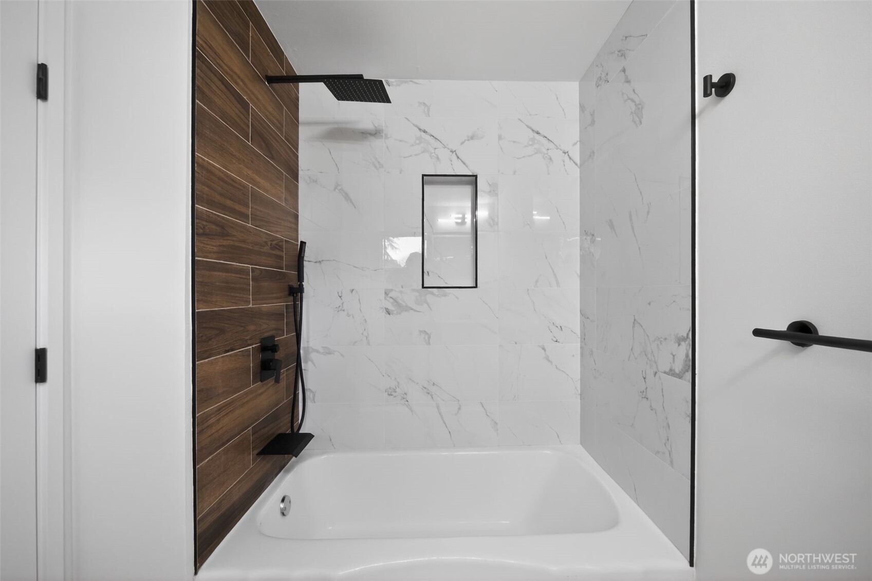 4228 N Verde Street , Tacoma, WA 98407