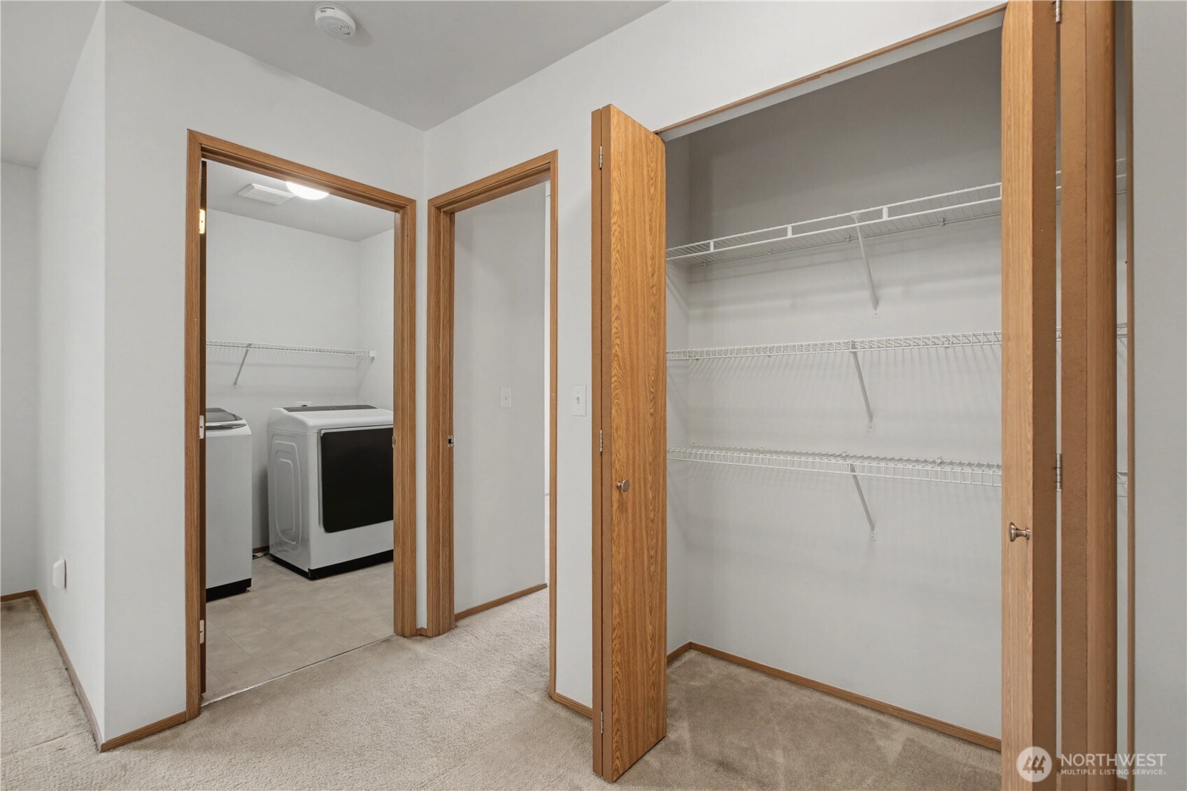 2261 Wallace Loop , Dupont, WA 98327