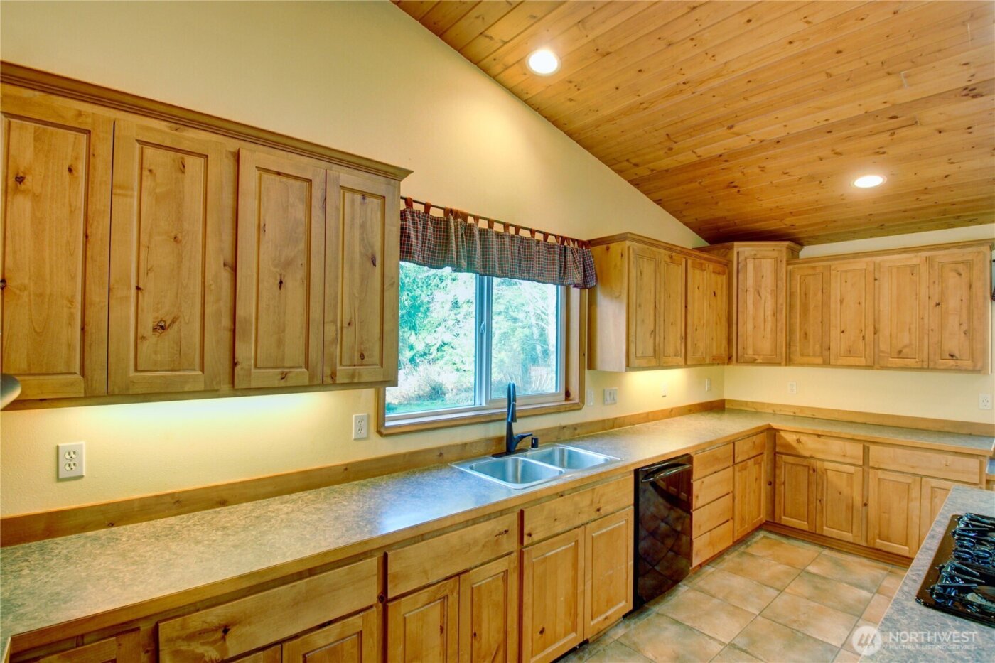 5707 316th Street NW, Stanwood, WA 98292