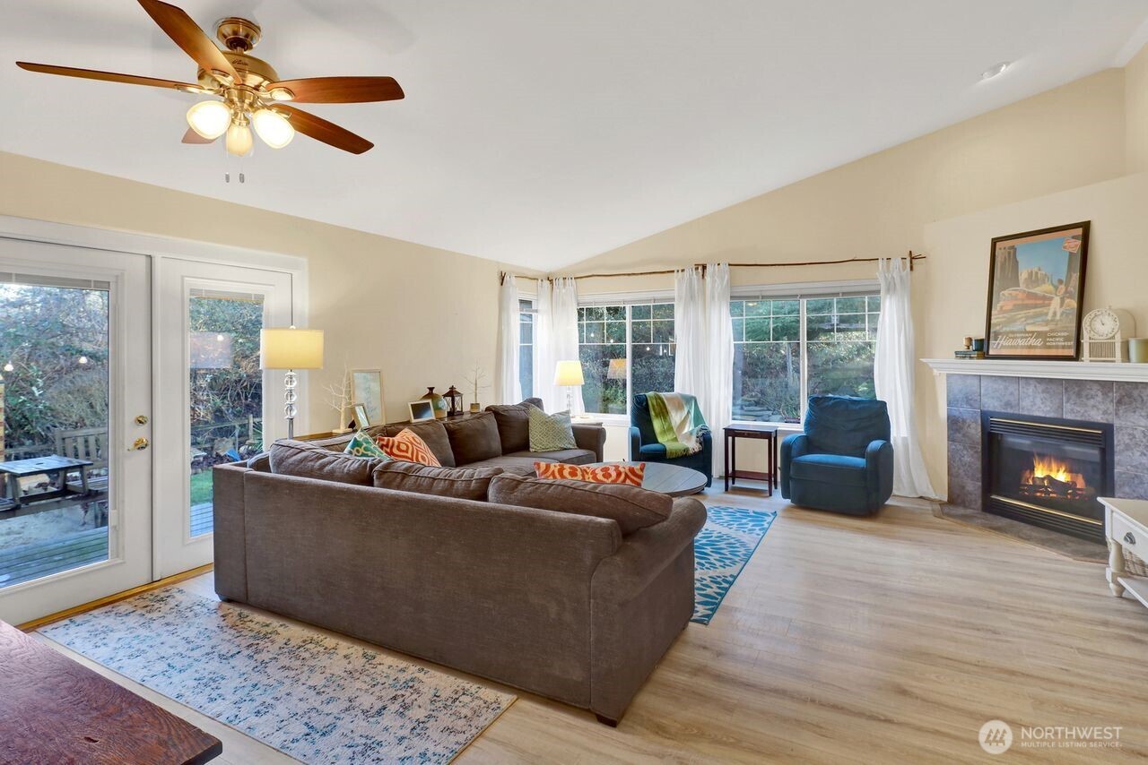 840 Nevada Street , Bellingham, WA 98229