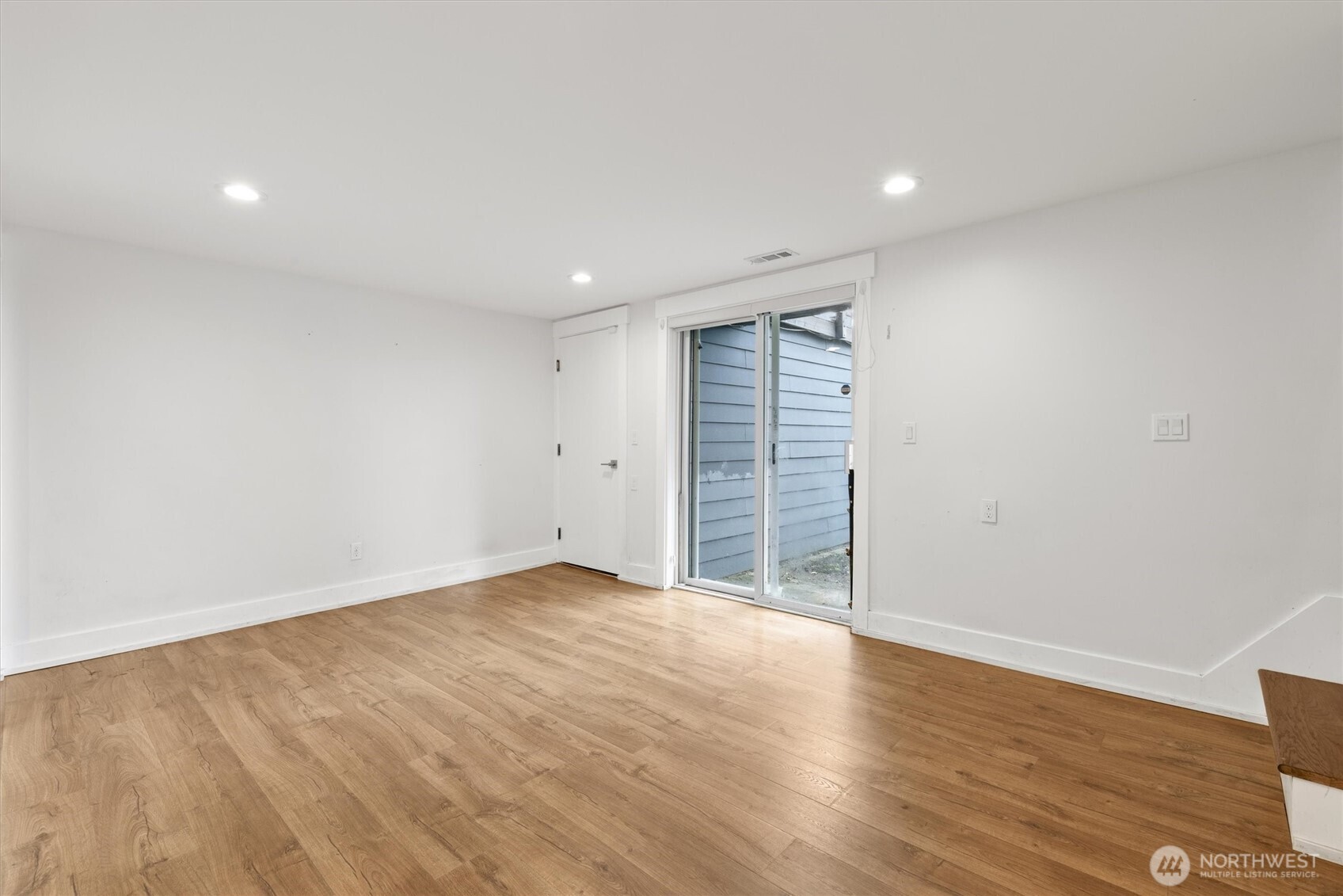 2000 NE 27th Street , Renton, WA 98056