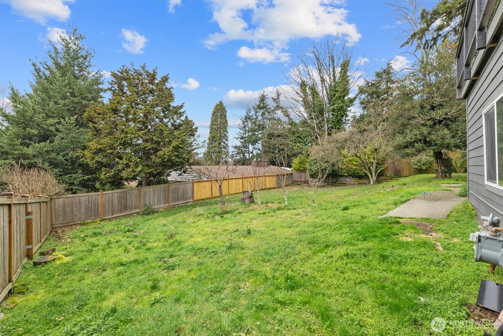 2000 NE 27th Street , Renton, WA 98056