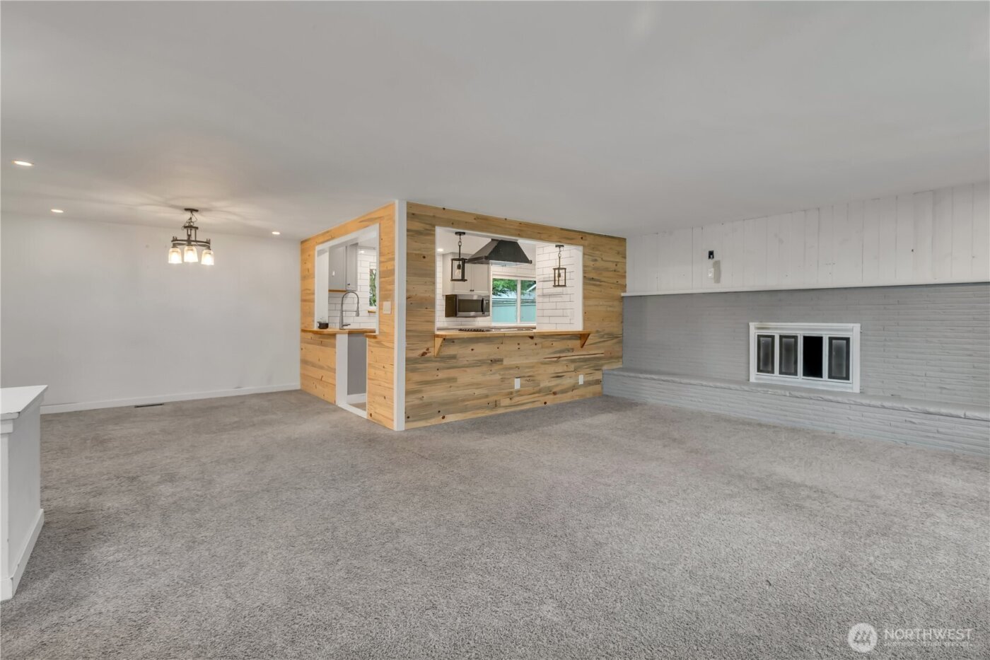 812 Maplewood Avenue W, Kent, WA 98030