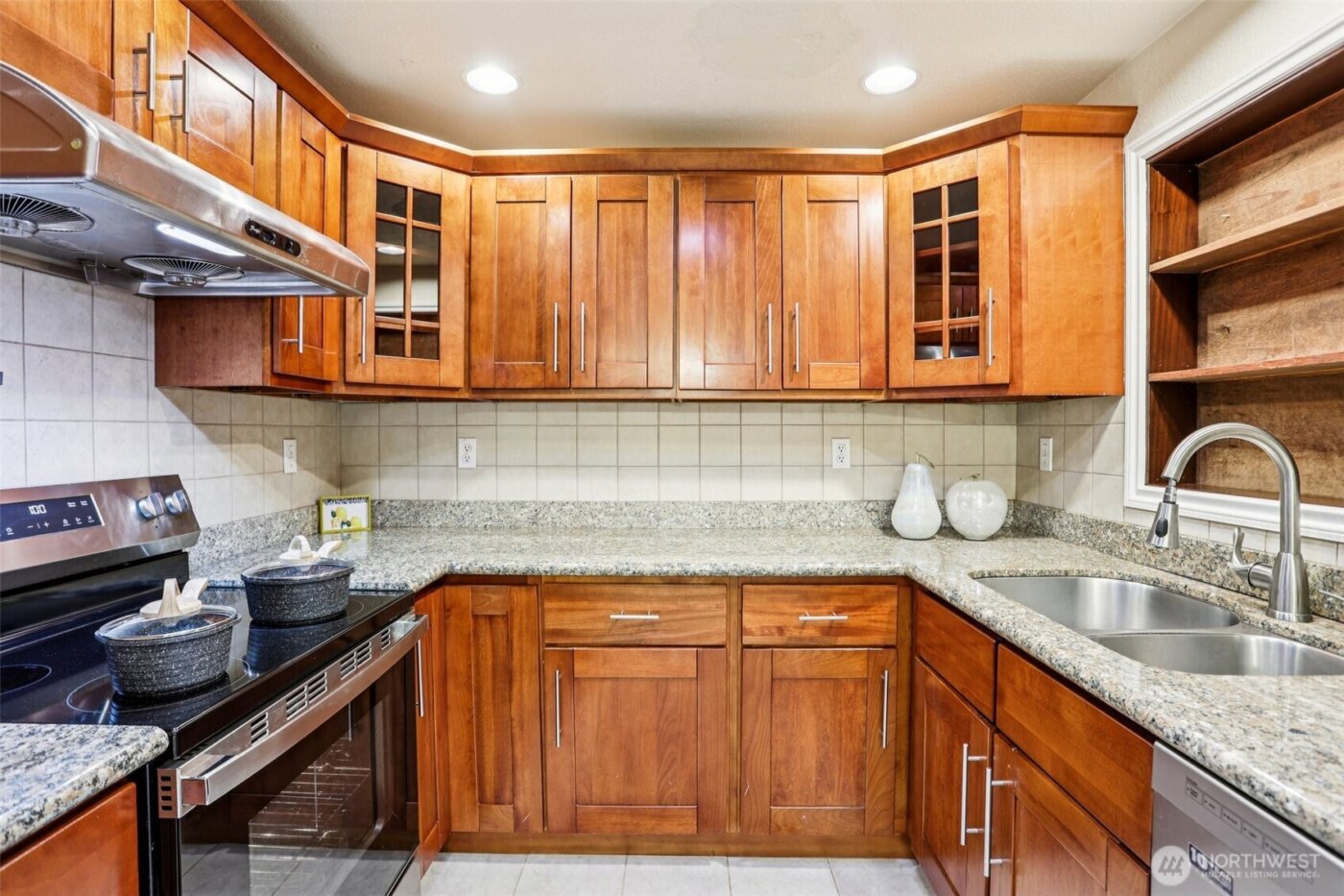 1320 S 131st Place , Burien, WA 98168-2838