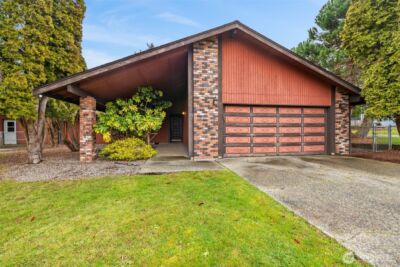 210 E Hawthorne Place , Port Angeles, WA 98362