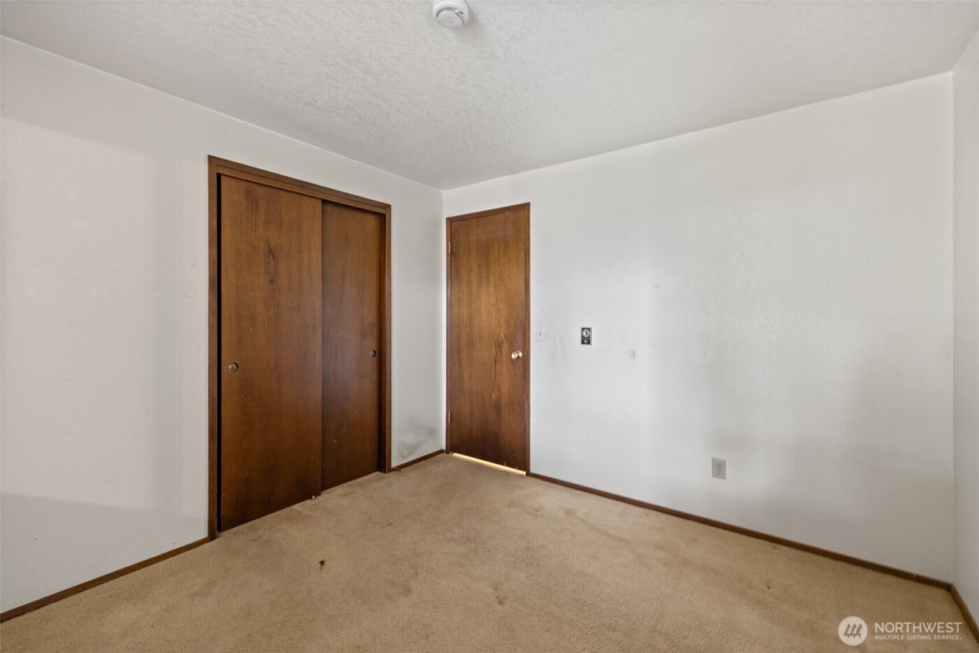 210 E Hawthorne Place , Port Angeles, WA 98362