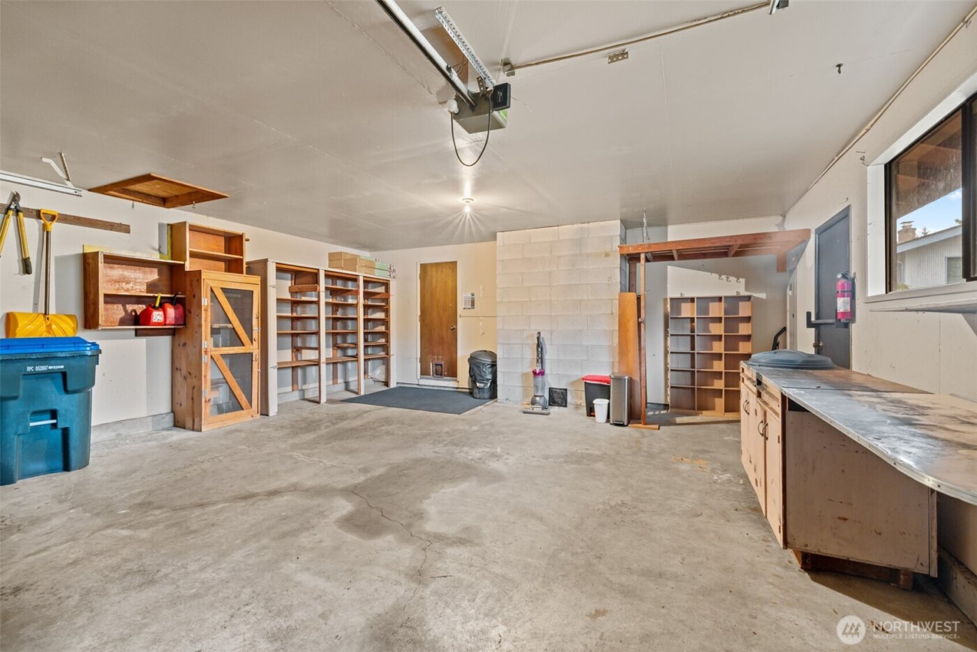 210 E Hawthorne Place , Port Angeles, WA 98362