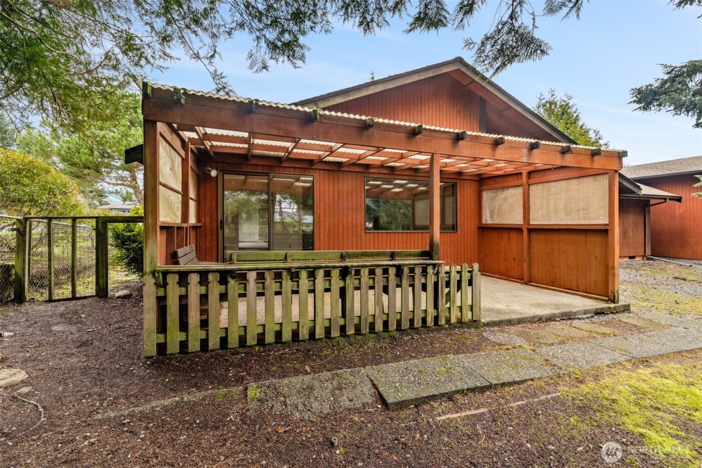 210 E Hawthorne Place , Port Angeles, WA 98362