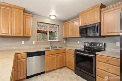 321 ROLLINGWOOD Road , Kelso, WA 98626 - Photo 12