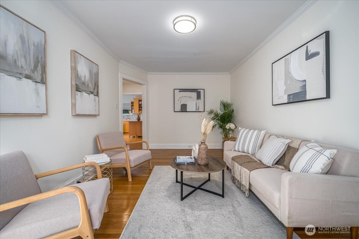 1310 Queen Anne Avenue N #15, Seattle, WA 98109