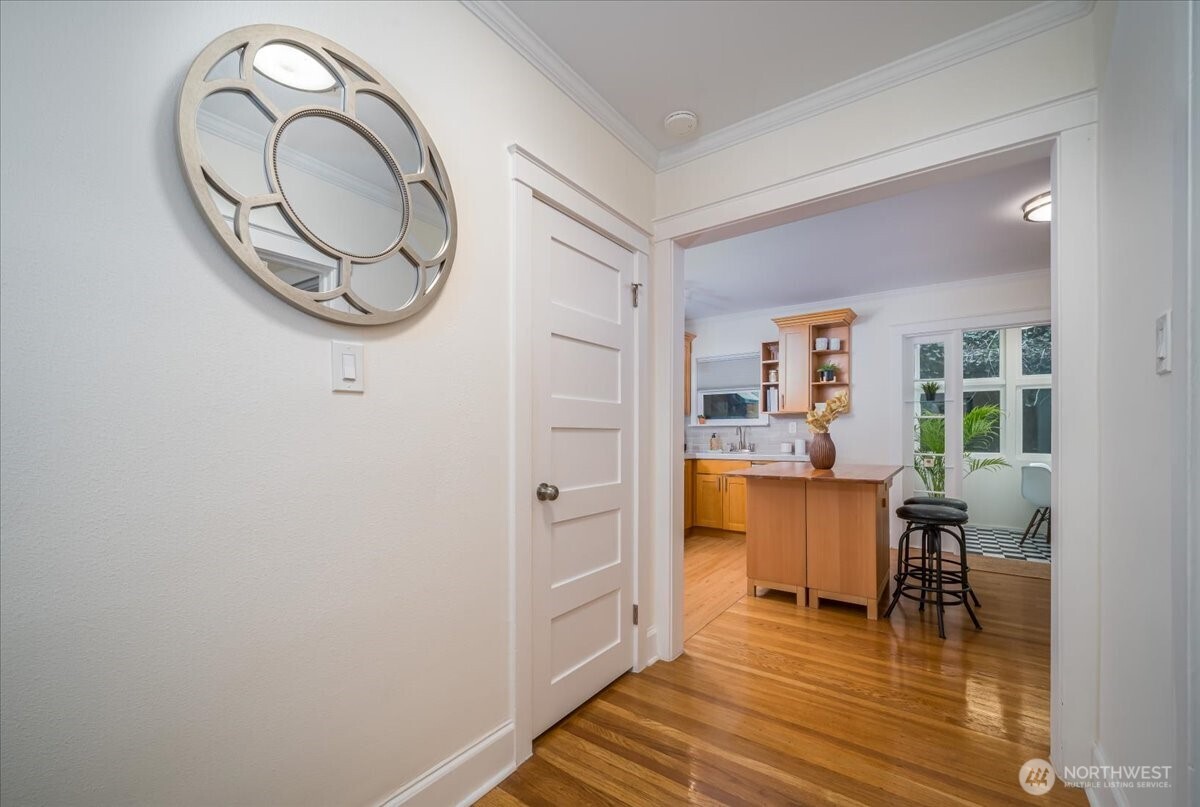 1310 Queen Anne Avenue N #15, Seattle, WA 98109