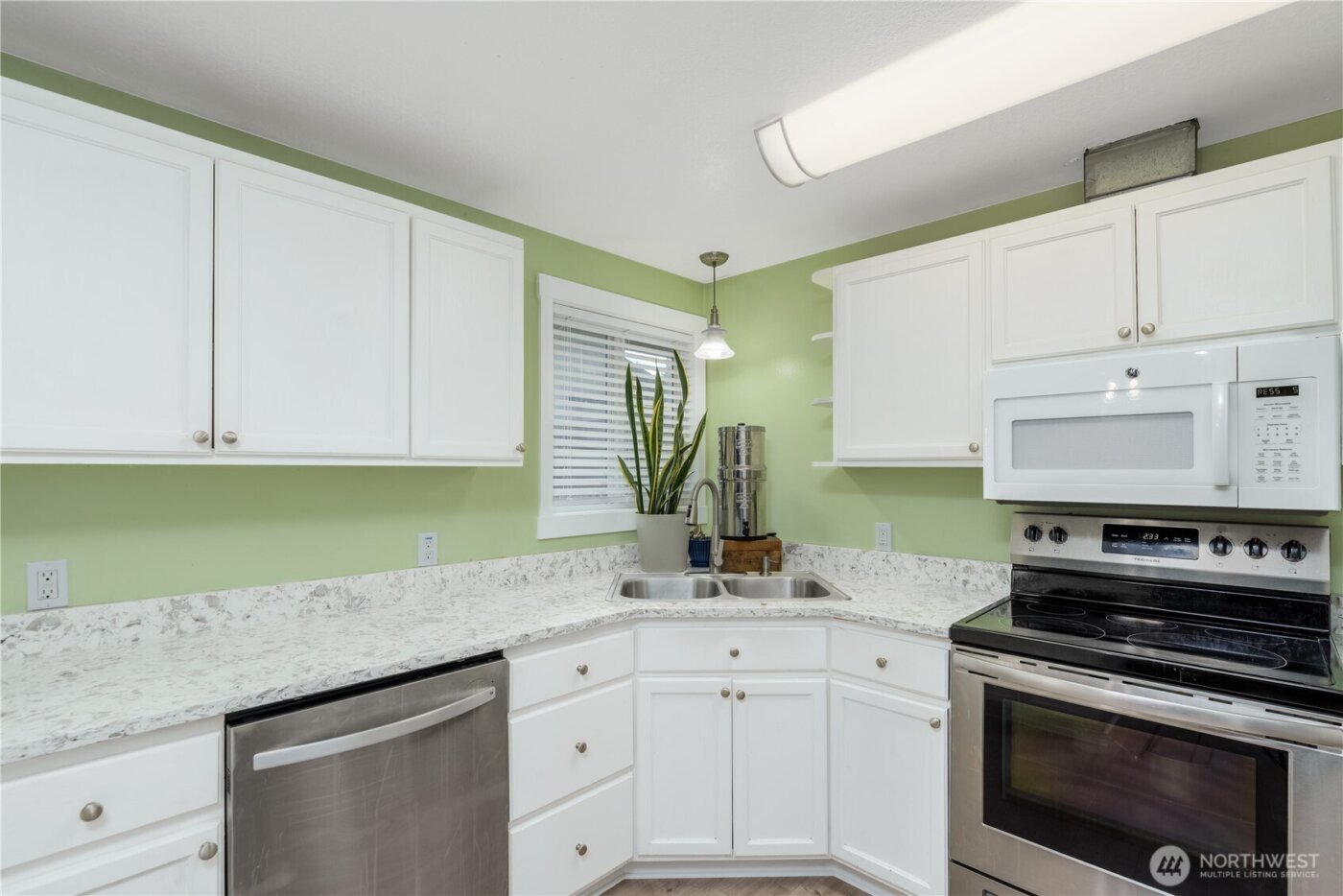 1717 S F Street , Port Angeles, WA 98363