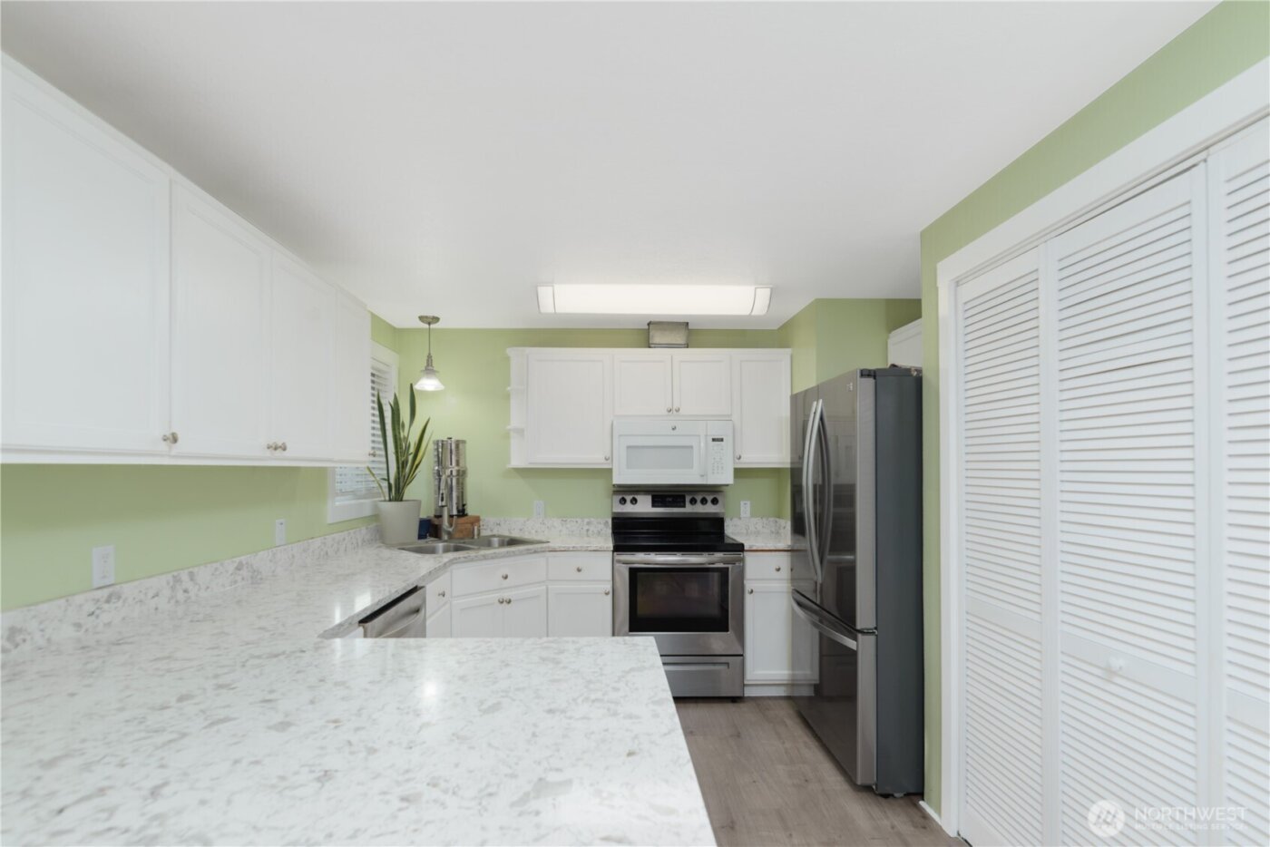 1717 S F Street , Port Angeles, WA 98363