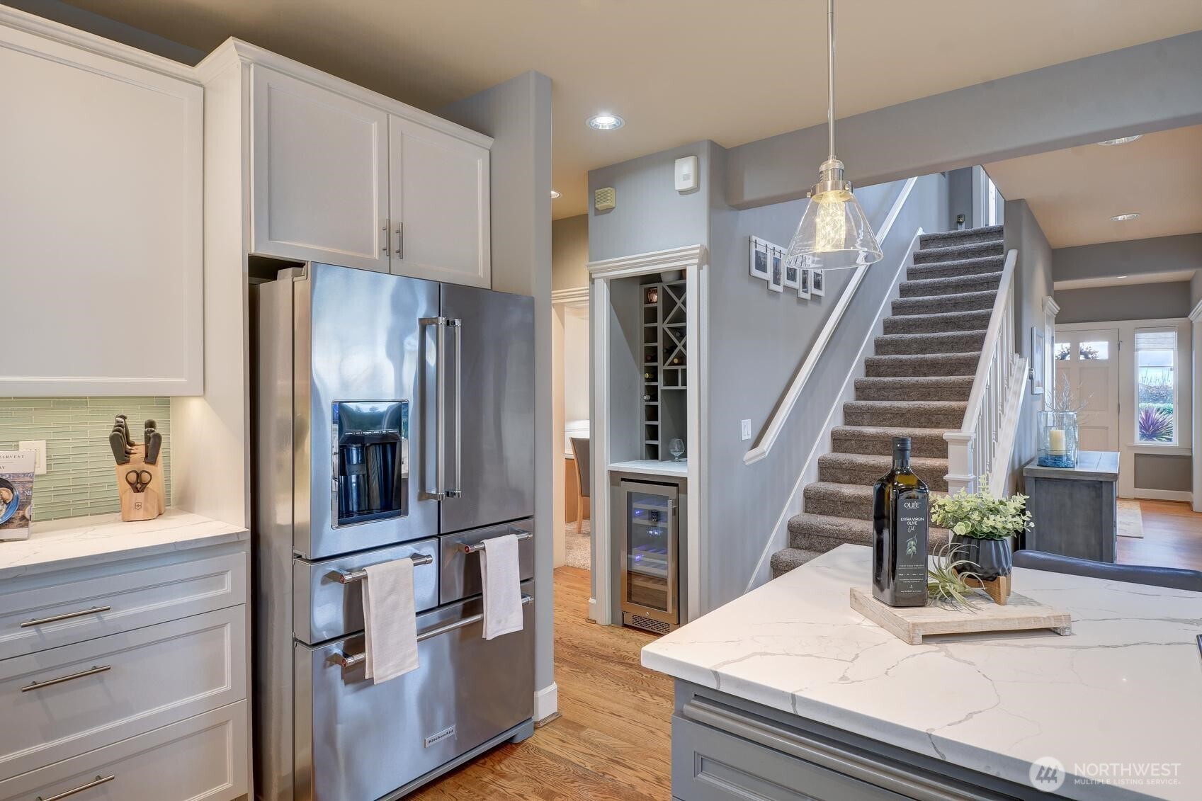 217 9th Avenue S, Edmonds, WA 98020