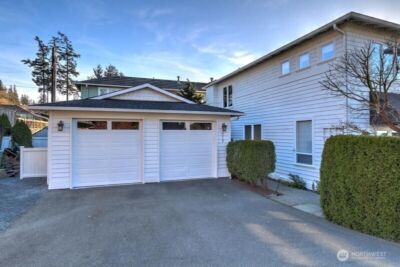 217 9th Avenue S, Edmonds, WA 98020 - Photo 2