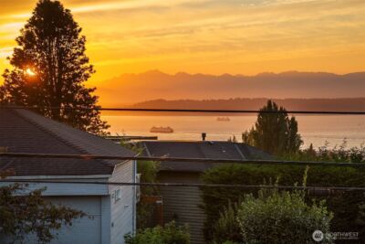 217 9th Avenue S, Edmonds, WA 98020 - Photo 23