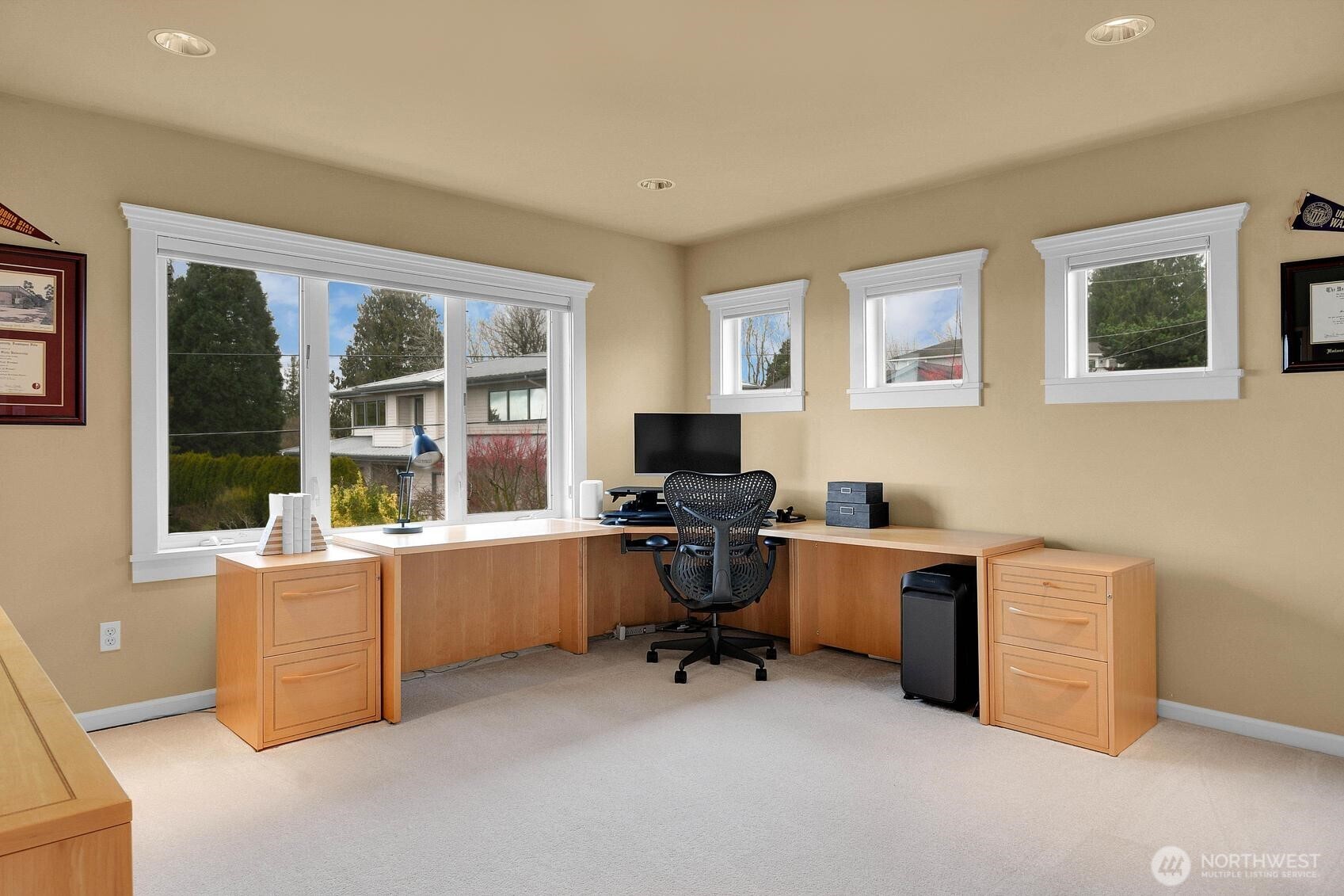 217 9th Avenue S, Edmonds, WA 98020