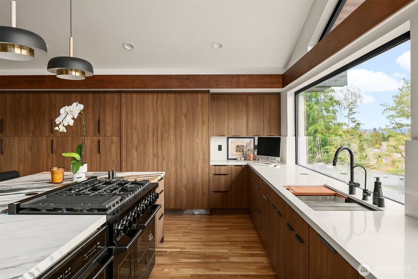 5010 NE 52nd Street , Seattle, WA 98105