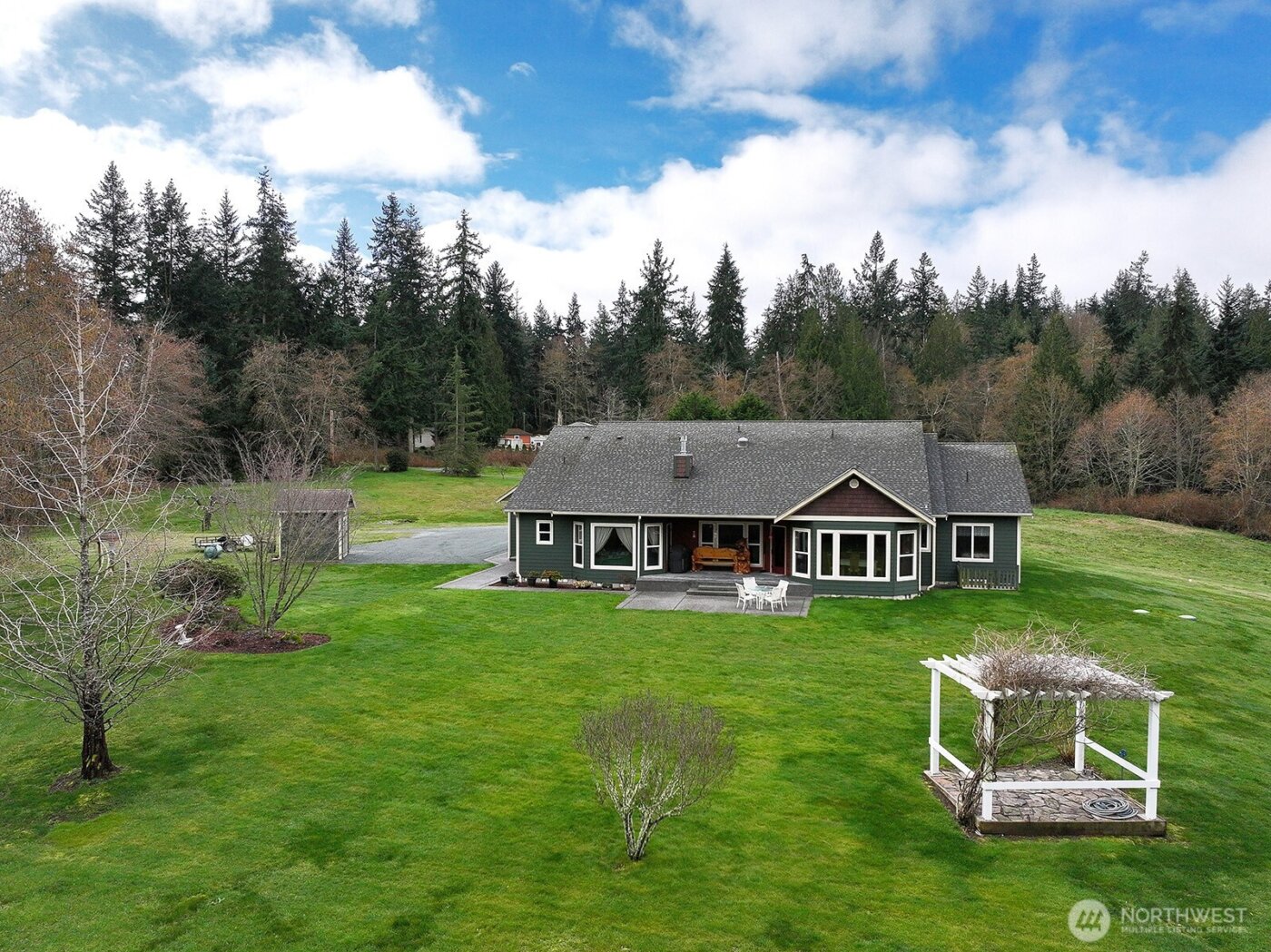 3723 Swede Hill Road , Clinton, WA 98236