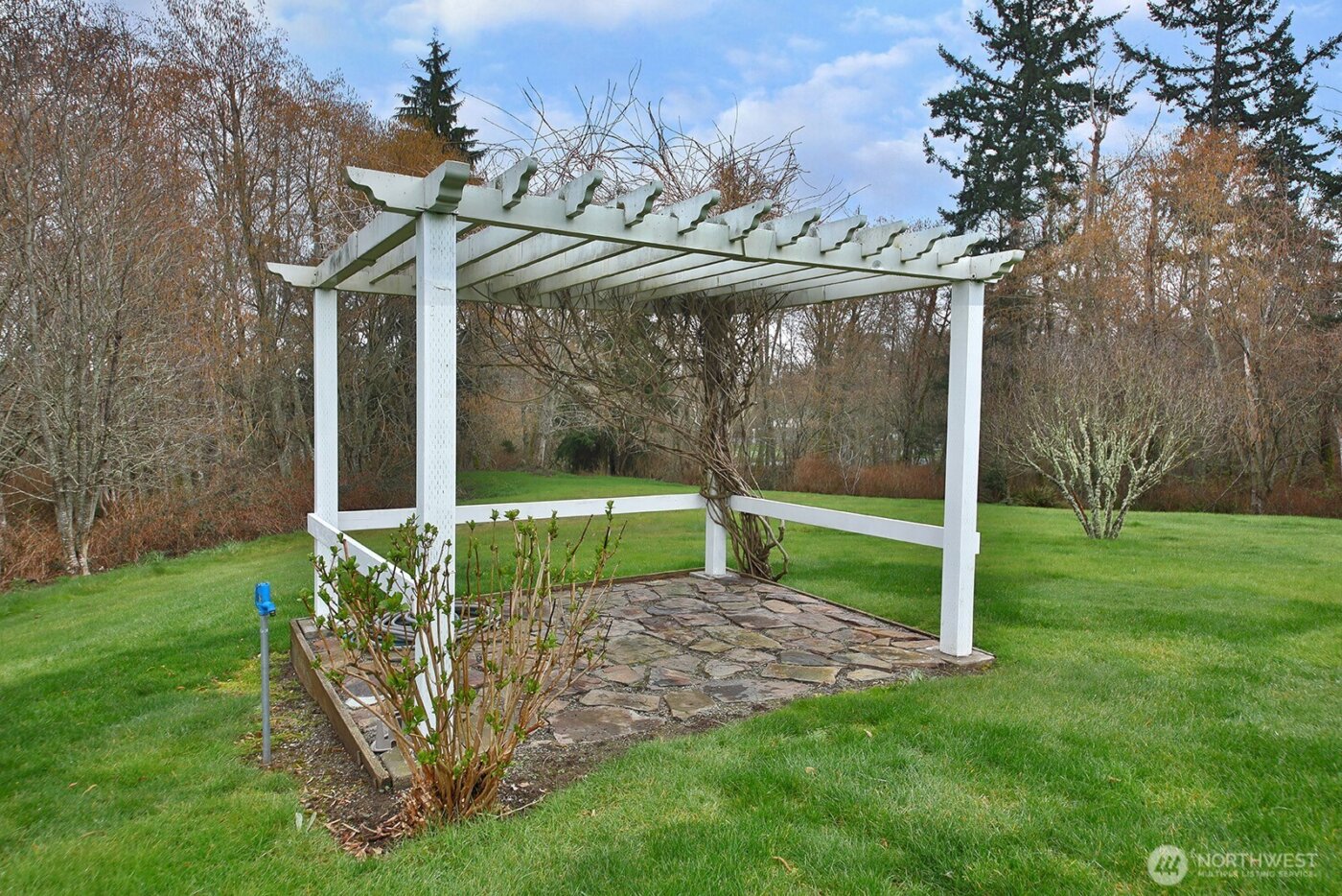 3723 Swede Hill Road , Clinton, WA 98236