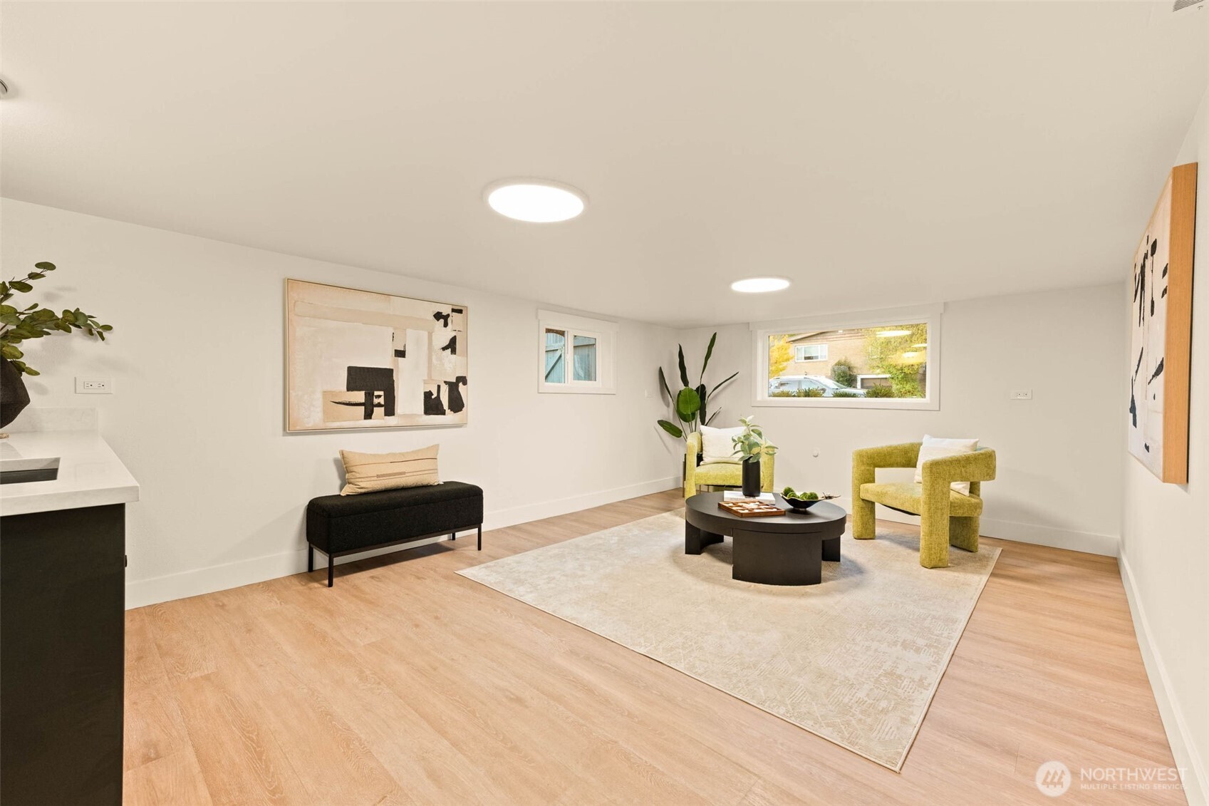 935 A NW 61st Street , Seattle, WA 98107