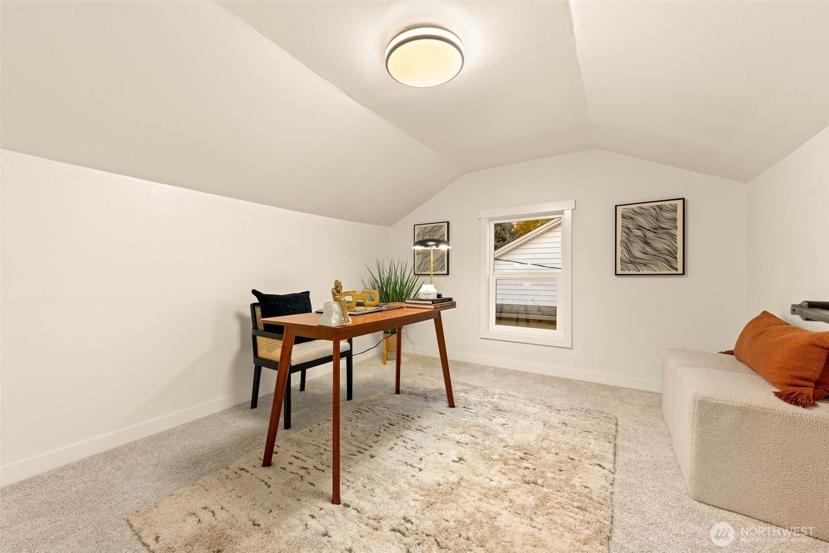 935 A NW 61st Street , Seattle, WA 98107